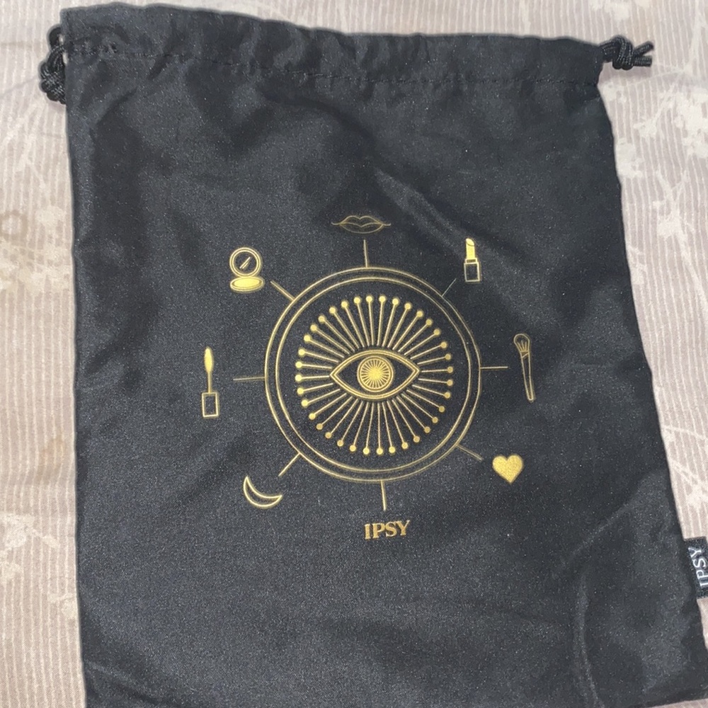 Makeup Bags Bundle! - image 5